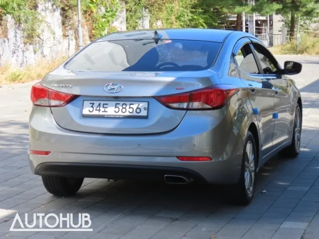 Hyundai Avante 2014 photo 3