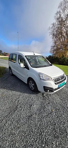 Peugeot Partner 2015 photo 2