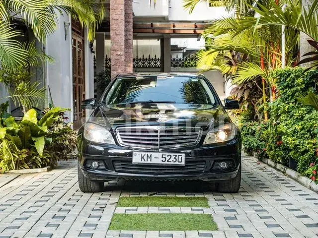Mercedes-Benz C180