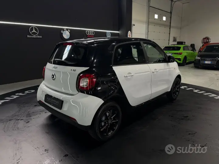Smart Forfour 2015 photo 3