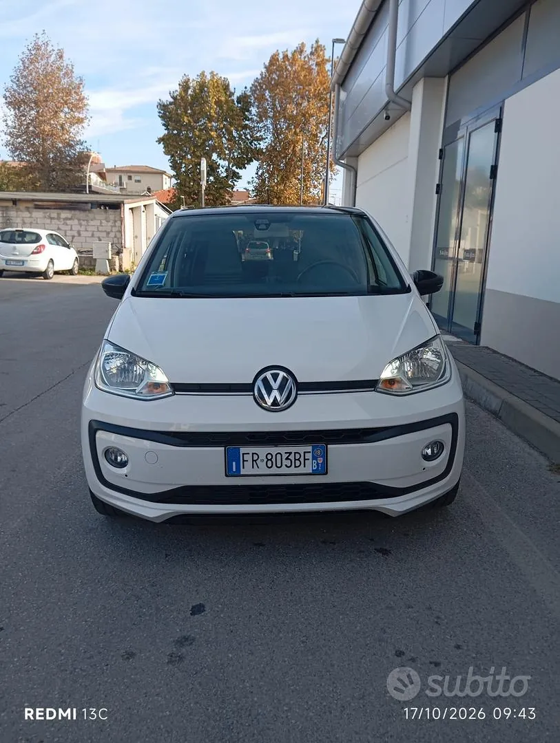 Volkswagen Up 2018 photo 2