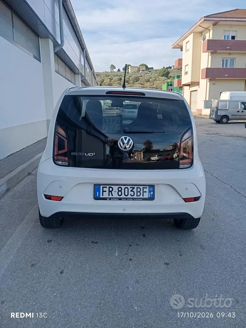 Volkswagen Up 2018 photo 3