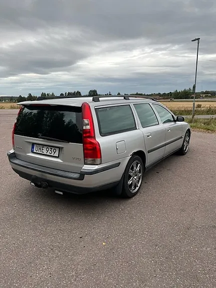 Volvo V70 2004 photo 2