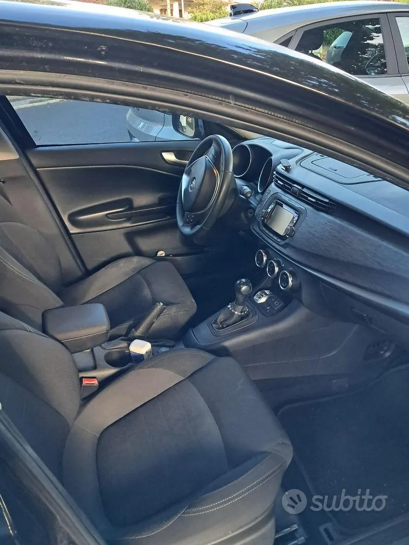 Alfa Romeo Giulietta 2019 photo 2