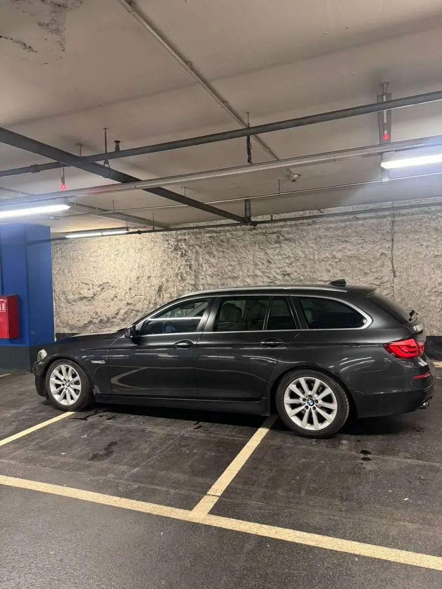 BMW 5 Series 2011 photo 3