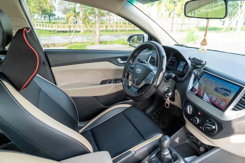 Hyundai Accent 2022 photo 4