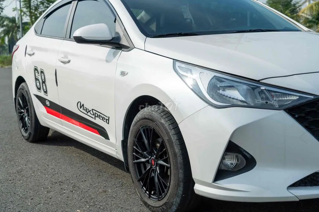 Hyundai Accent 2022 photo 3