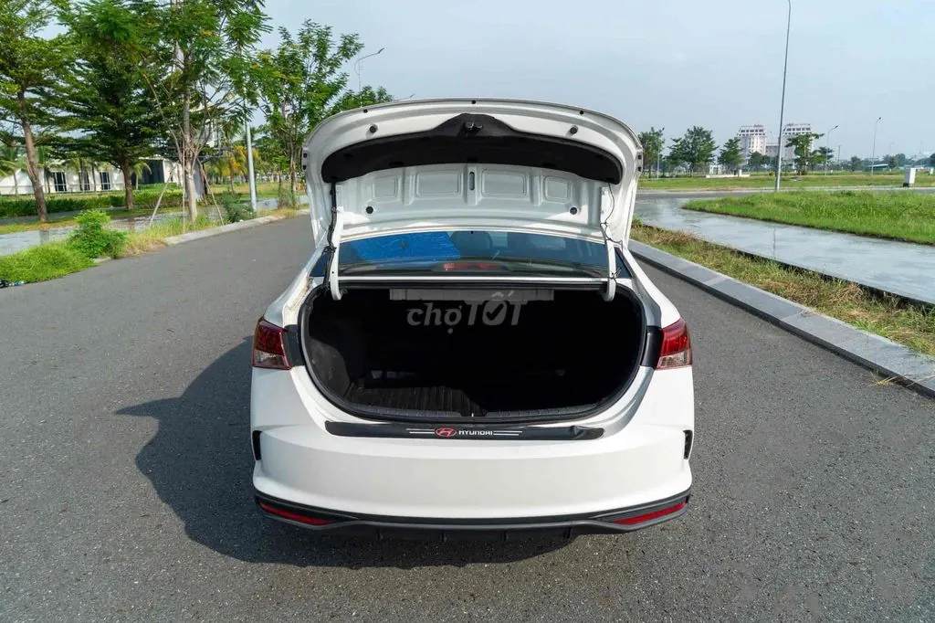Hyundai Accent 2022 photo 2