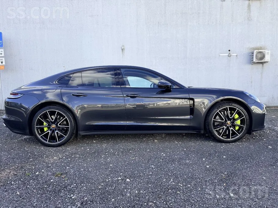 Porsche Panamera 2021 photo 2