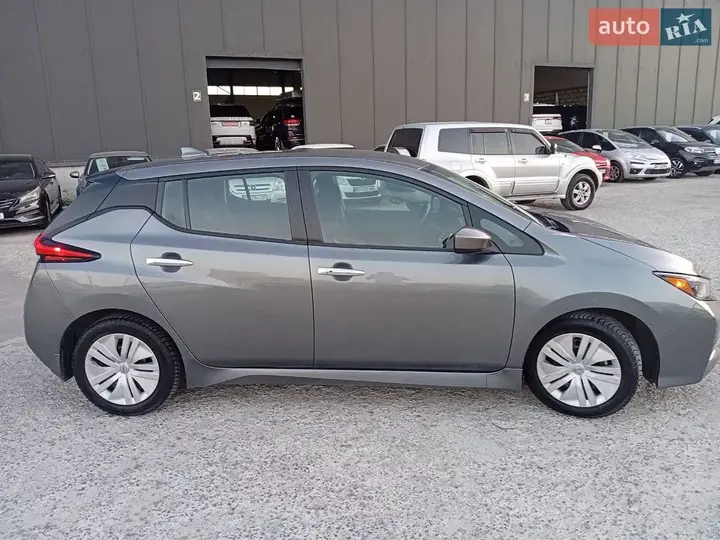 Nissan Leaf 2022 photo 4