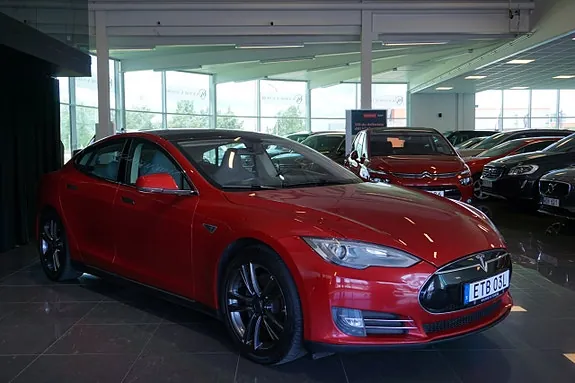 Tesla Model S 2013 photo 2