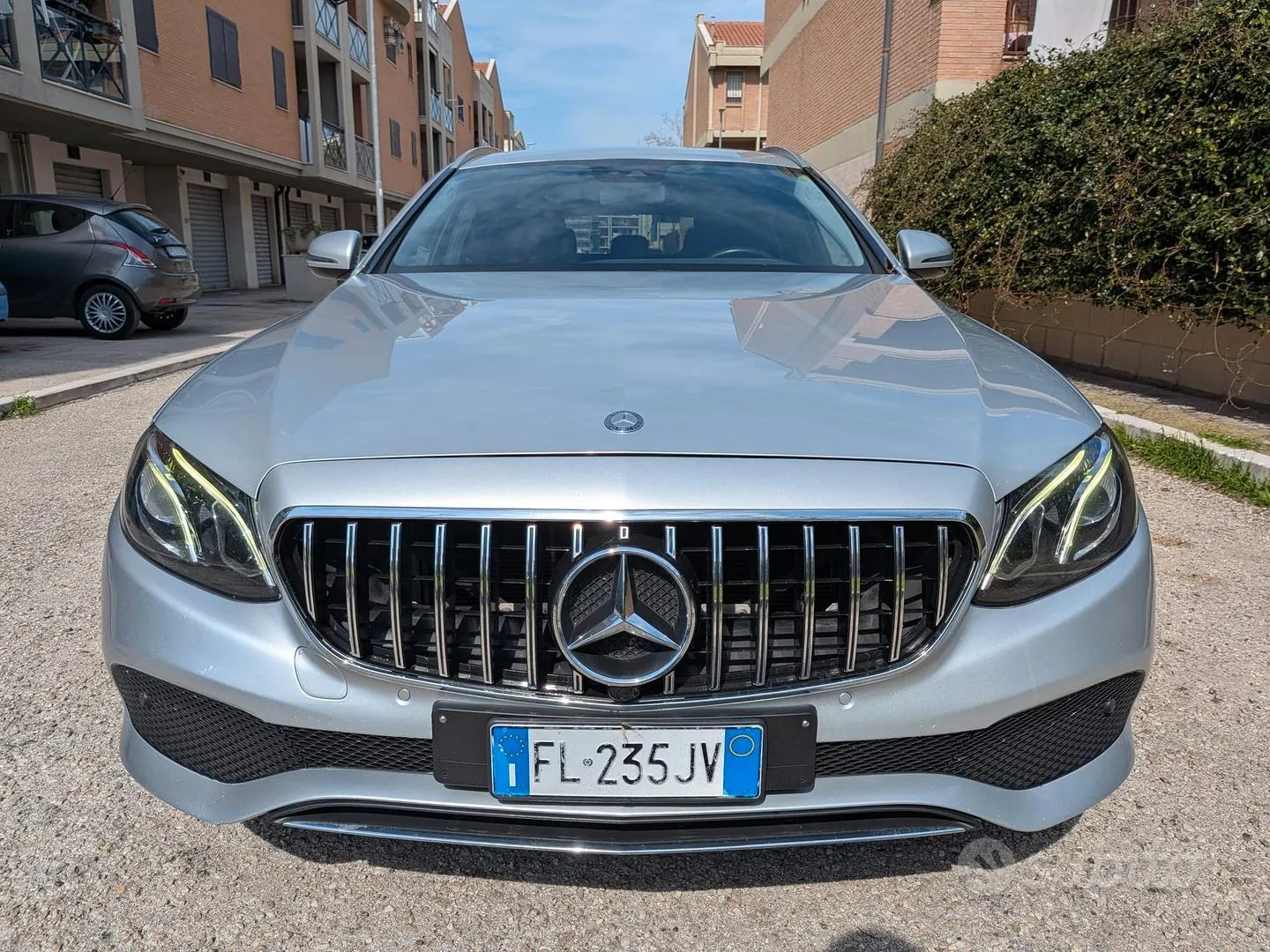 Mercedes-Benz E