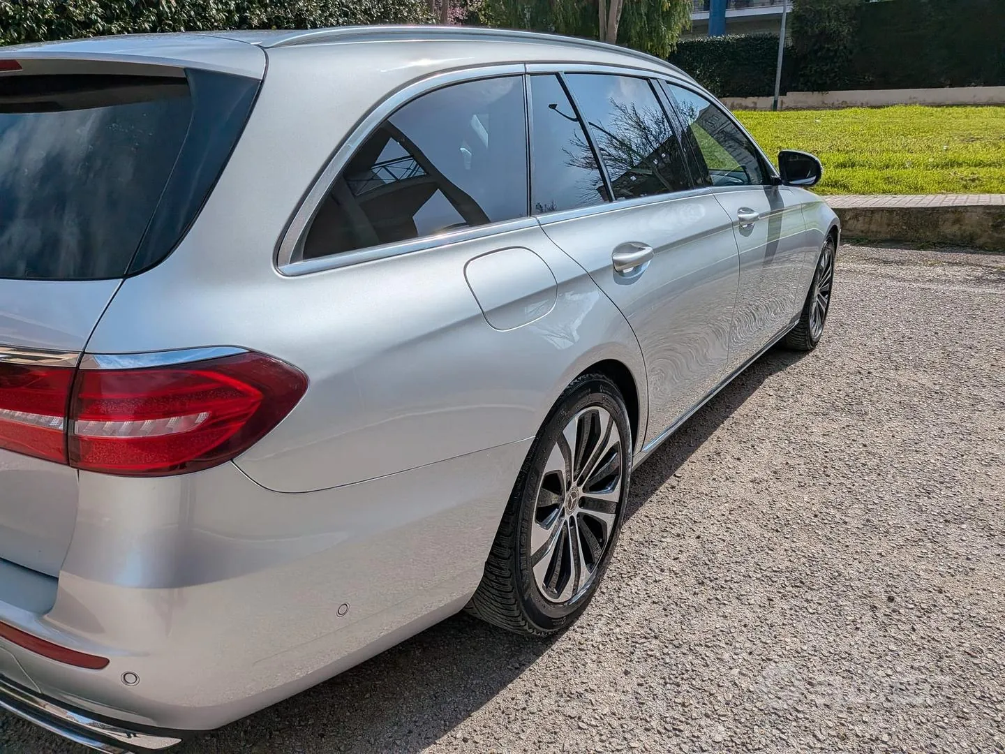 Mercedes-Benz E 2017 photo 2