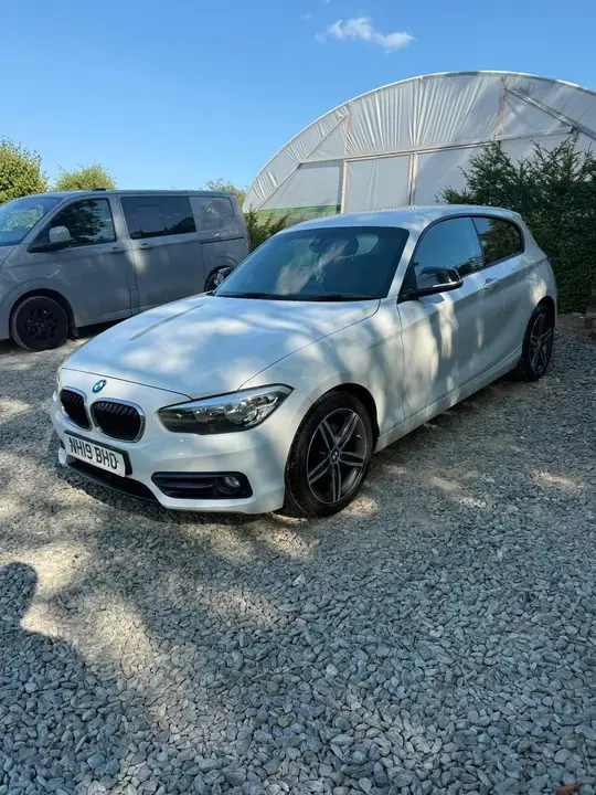 BMW 1 Series 2019 photo 5