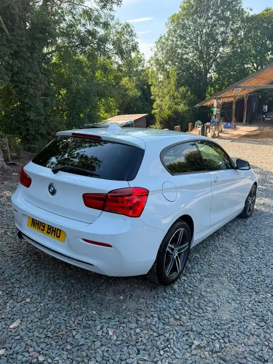 BMW 1 Series 2019 photo 2