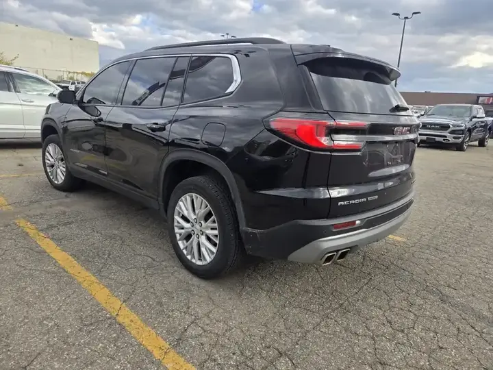GMC Acadia 2024 photo 3