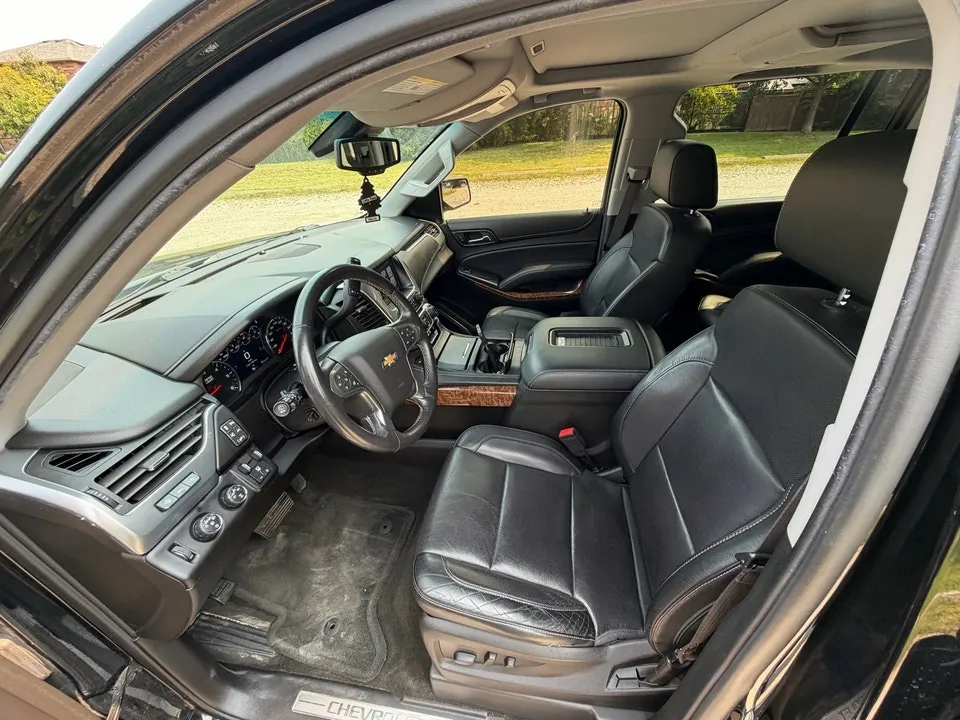 Chevrolet Suburban 2016 photo 5