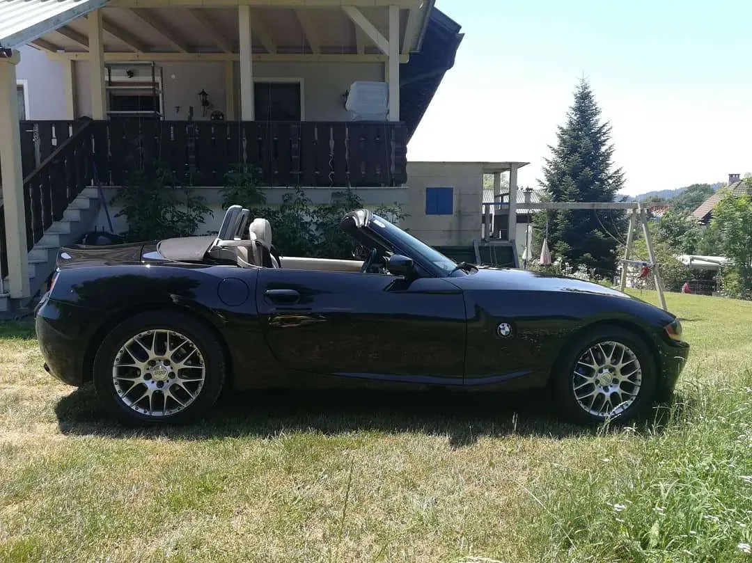 BMW Z4 2004 photo 2