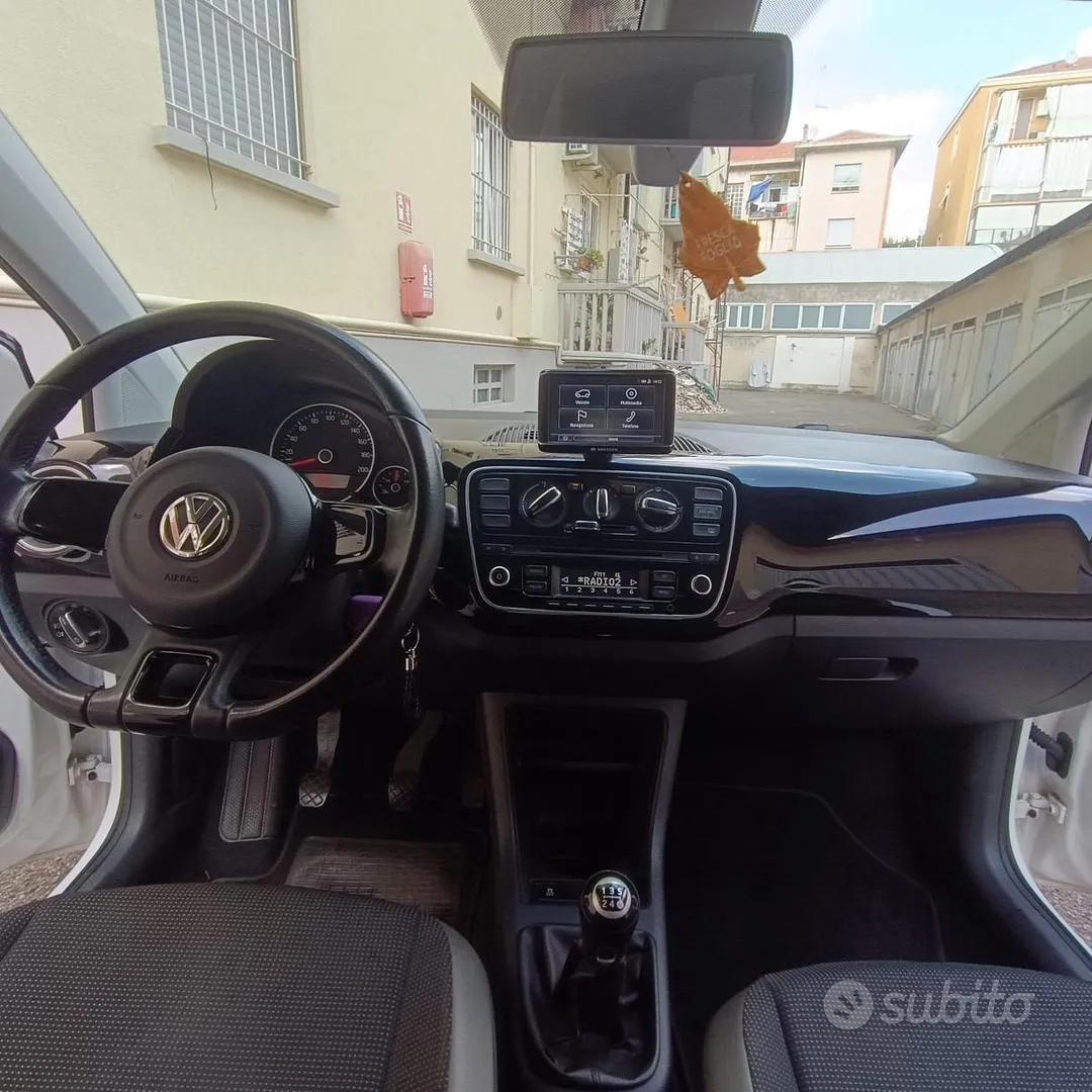 Volkswagen Up 2012 photo 5