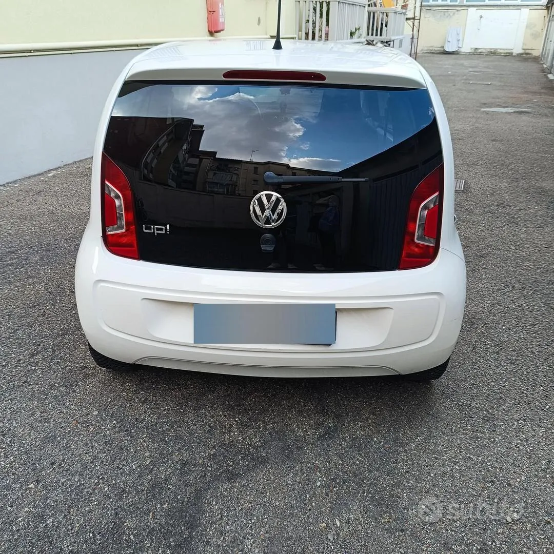 Volkswagen Up 2012 photo 4