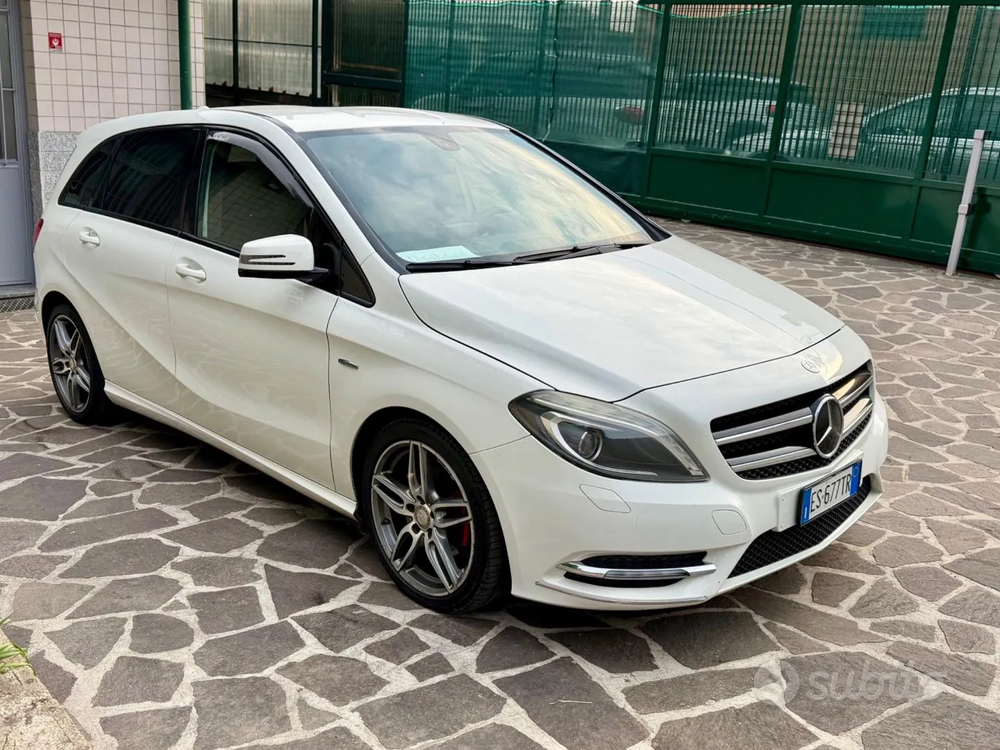 Mercedes-Benz B 180 Cdi 2013 photo 3
