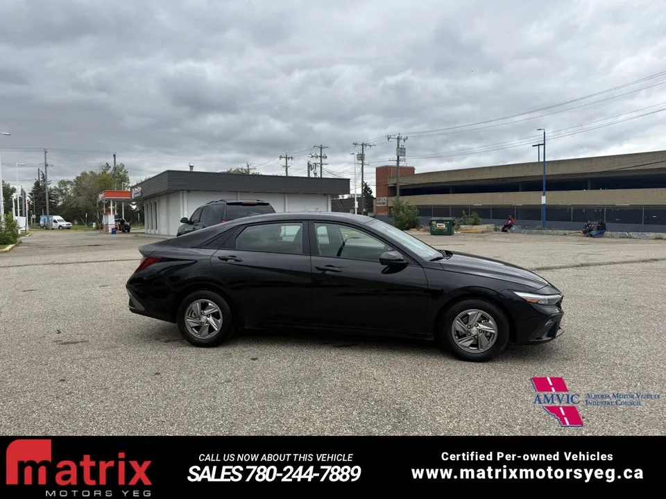 Hyundai Elantra 2025 photo 4