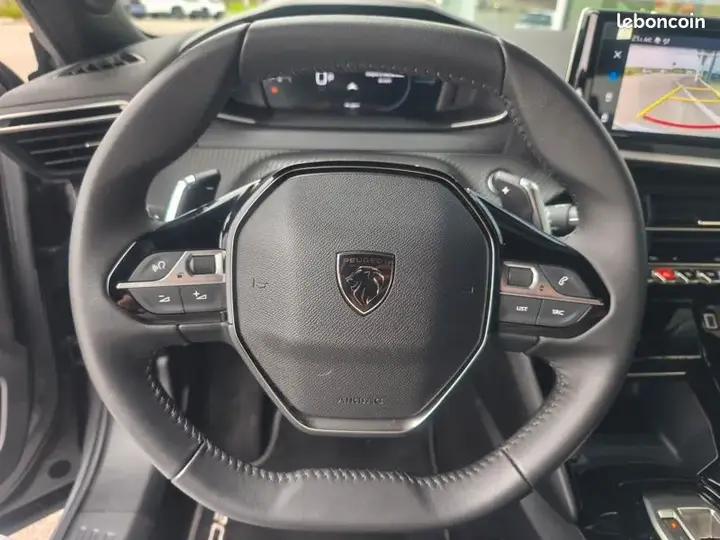 Peugeot 2008 2025 photo 4