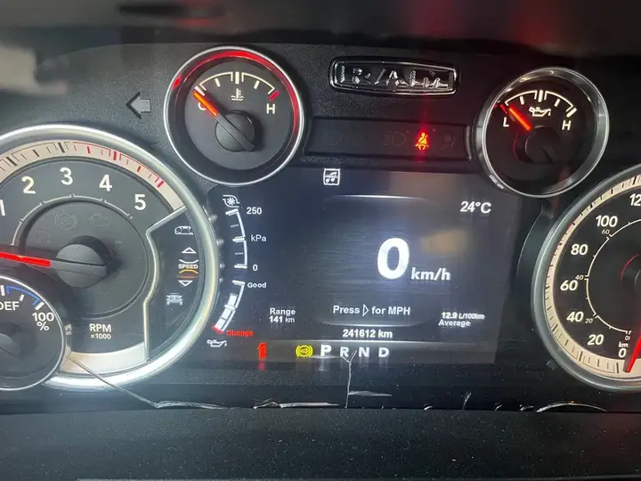 Dodge Ram 2500 2015 photo 2