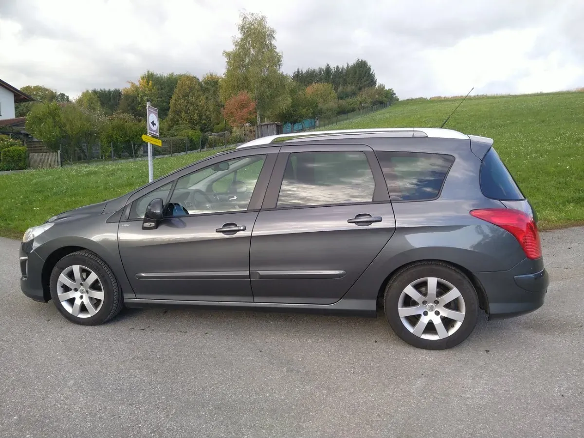 Peugeot 308 2013 photo 2