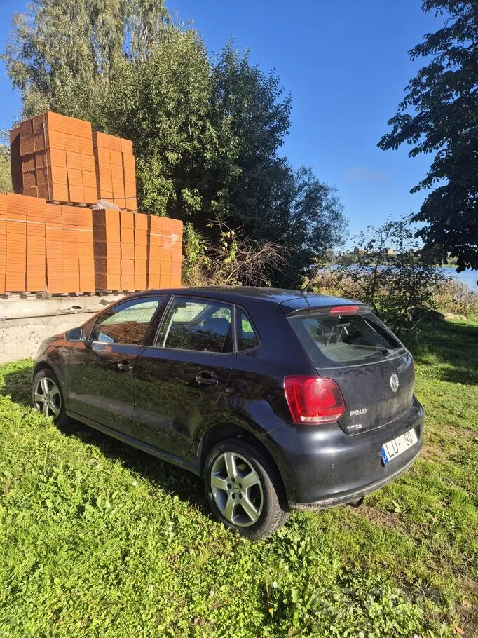 Volkswagen Polo 2012 photo 3