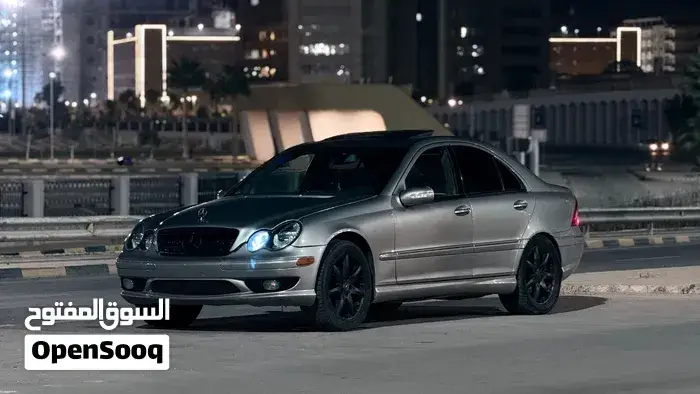 Mercedes-Benz C-Class 2006 photo 2