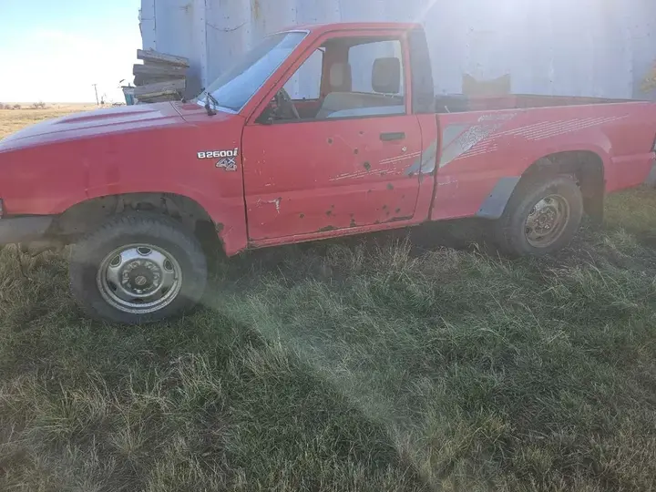 Mazda B2600 1992 photo 3