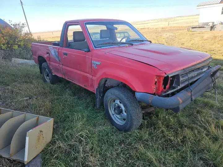 Mazda B2600 1992 photo 4