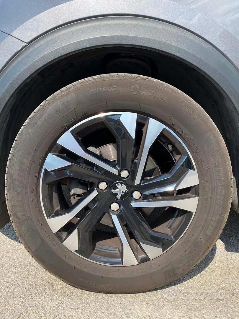 Peugeot 2008 2021 photo 3
