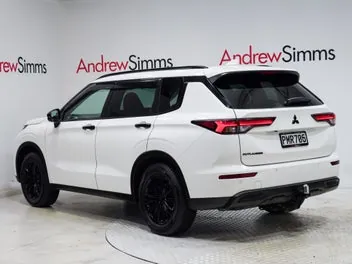 Mitsubishi Outlander 2022 photo 3