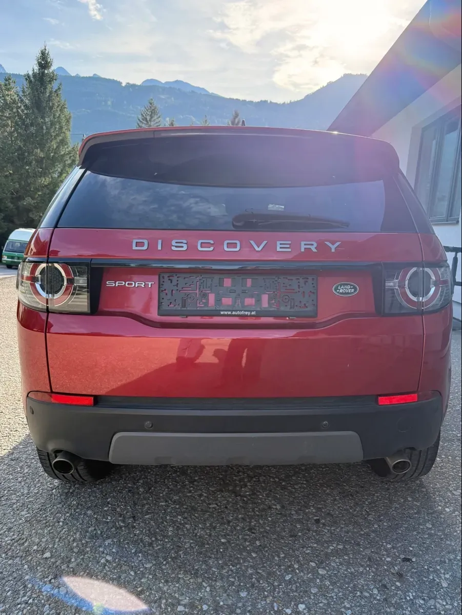 Land Rover Discovery Sport 2017 photo 2