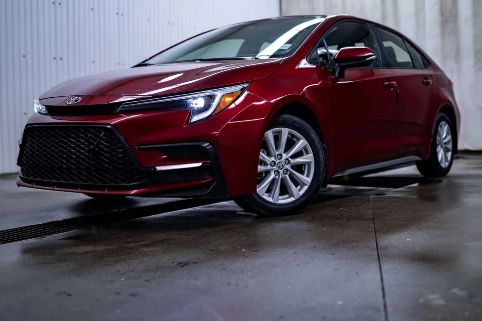 Toyota Corolla 2023 photo 3