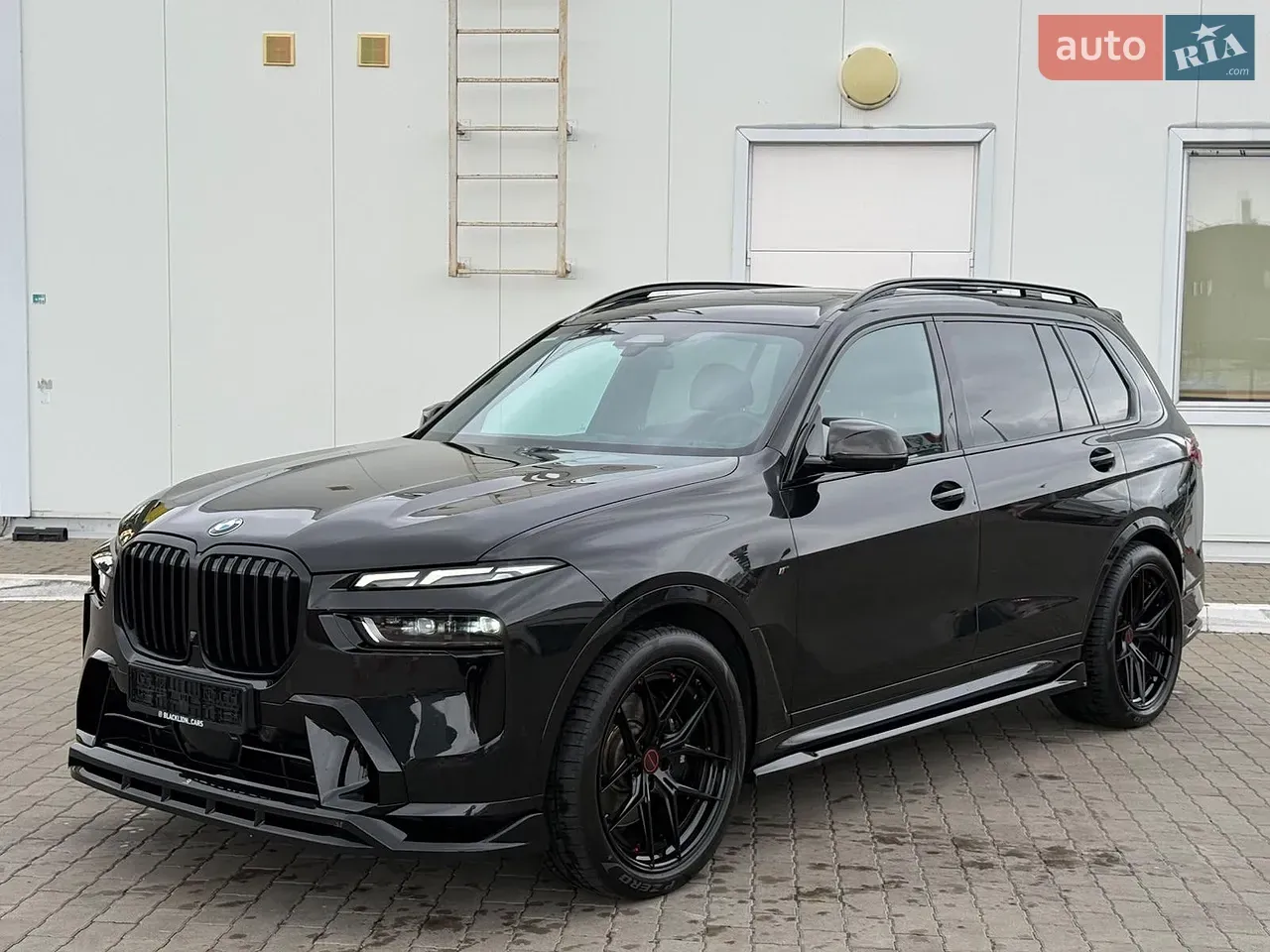 BMW X7 2023 photo 2
