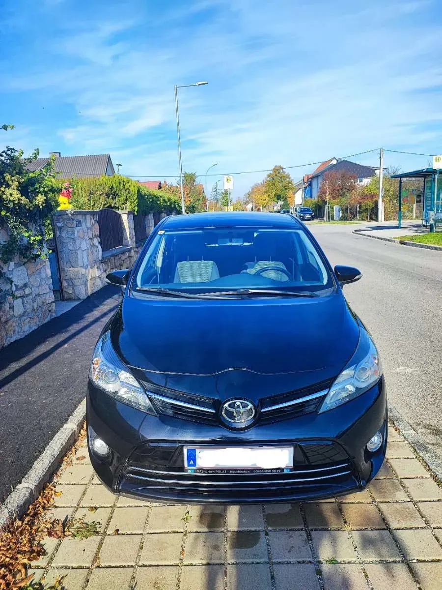 Toyota Verso 2014 photo 2