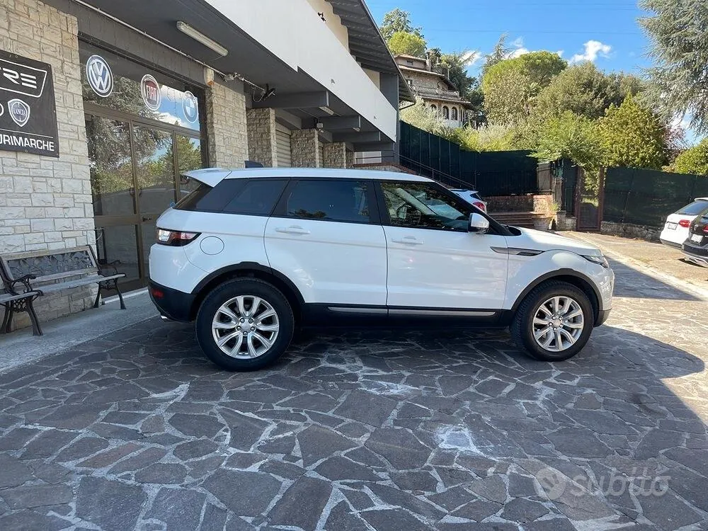 Land Rover Range Rover Evoque 2018 photo 3