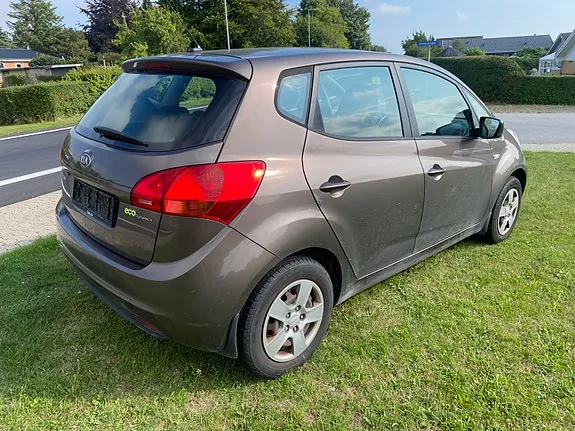 Kia Venga 2014 photo 4