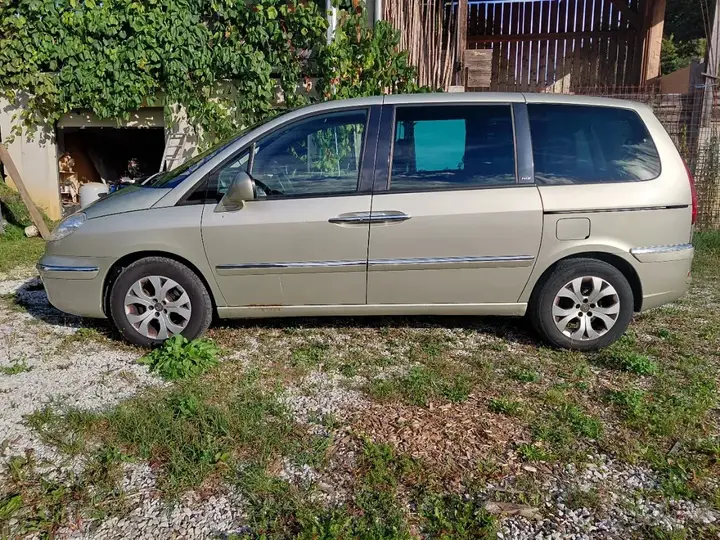Peugeot 807 2009 photo 2