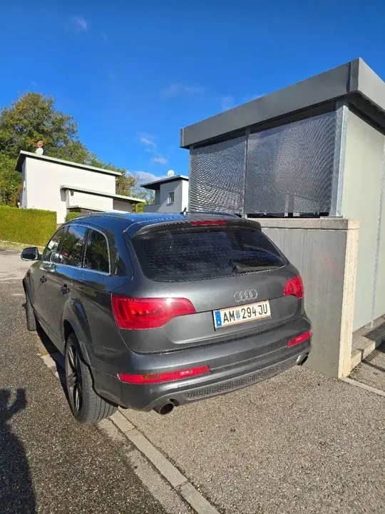Audi Q7 2010 photo 3