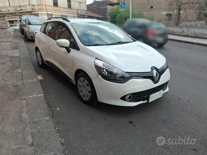 Renault Clio 2015 photo 2