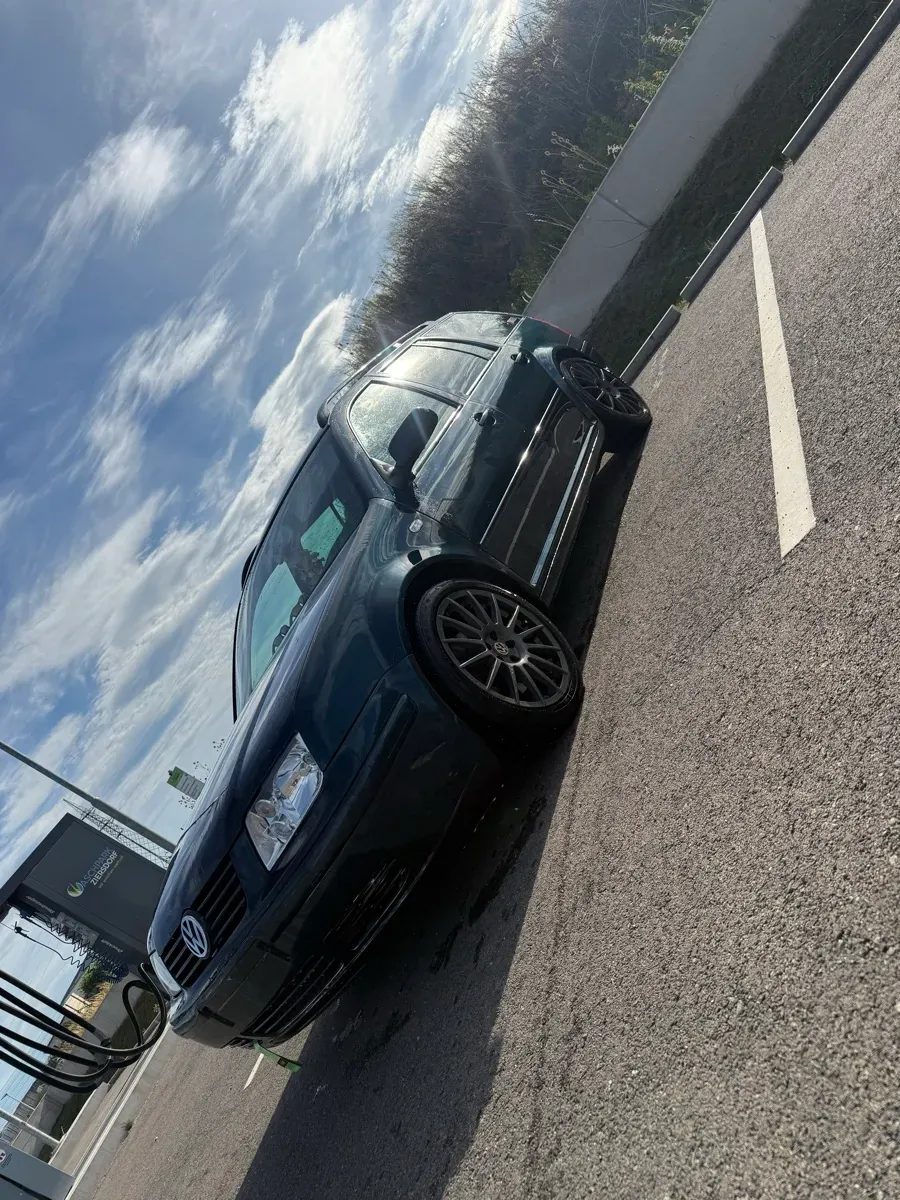 Volkswagen Bora 2002 photo 2