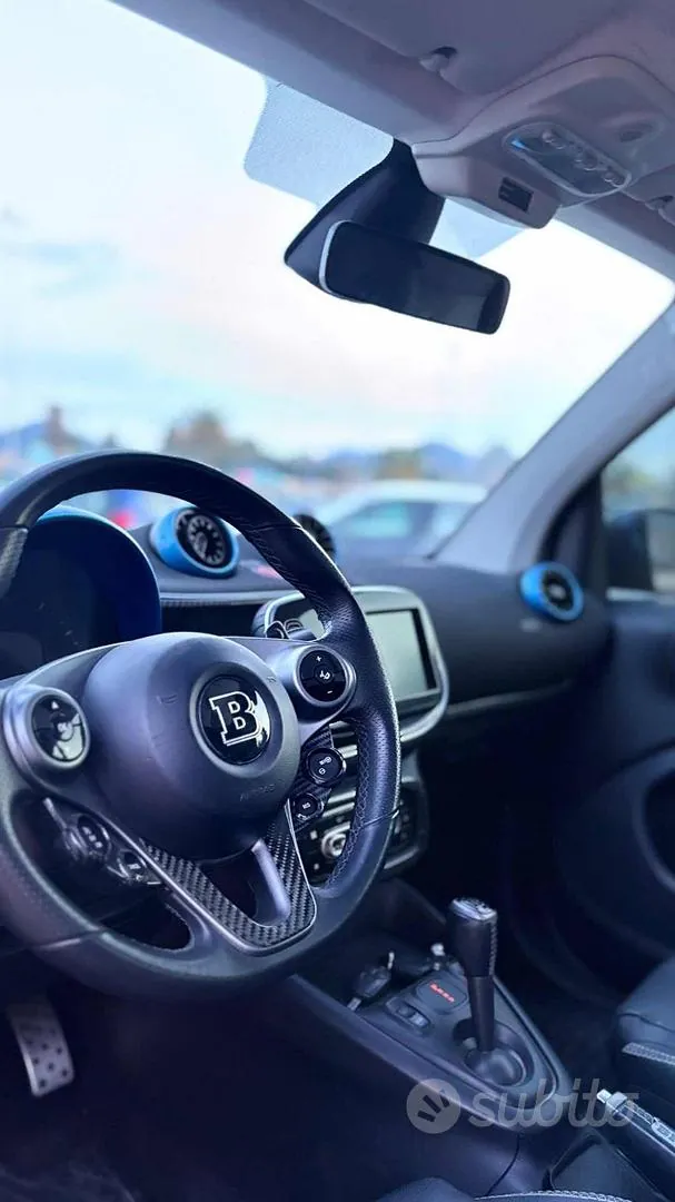 Smart Fortwo 2019 photo 2