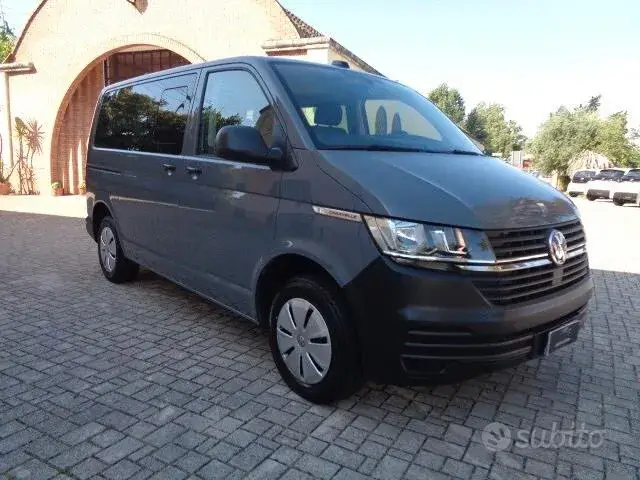 Volkswagen Caravelle 2022 photo 2