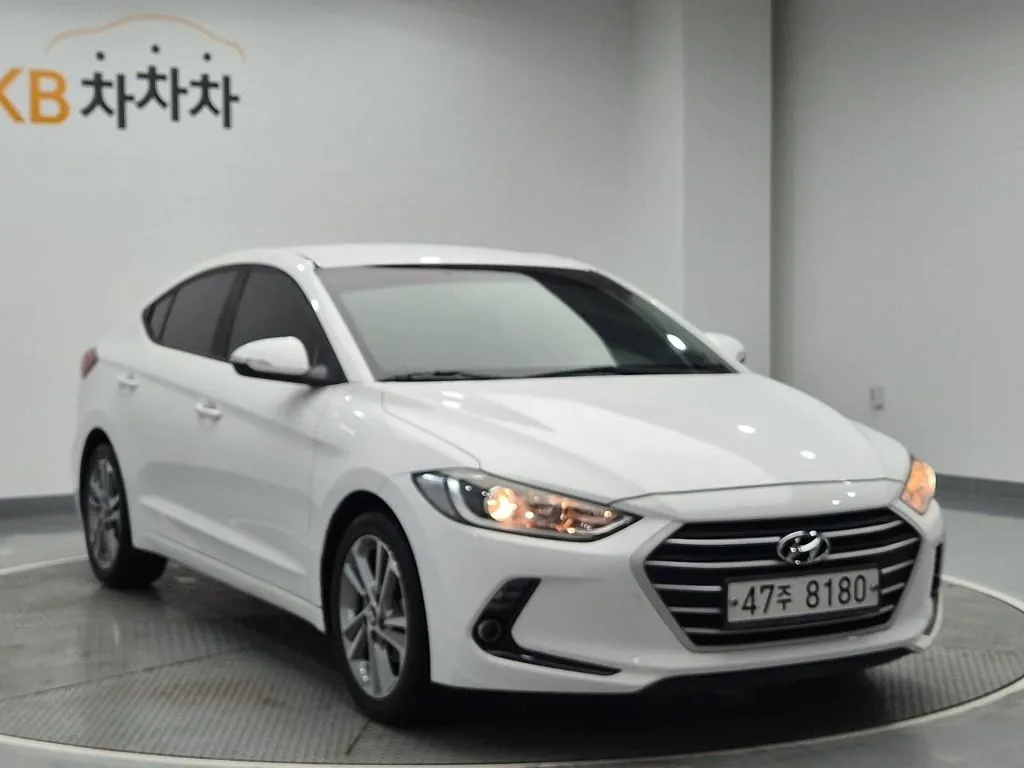 Hyundai Avante 2017 photo 4