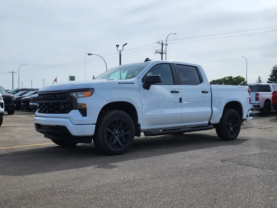 Chevrolet Silverado 1500 2026 photo 2