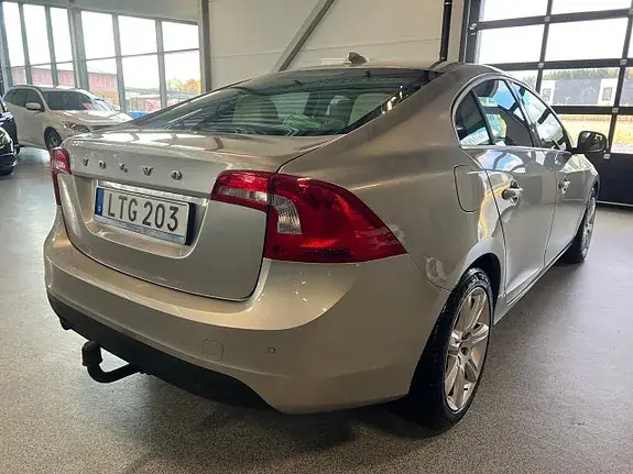 Volvo S60 2012 photo 3